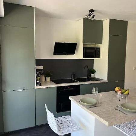 Apartment Neuf, Parking, Au Calme & *